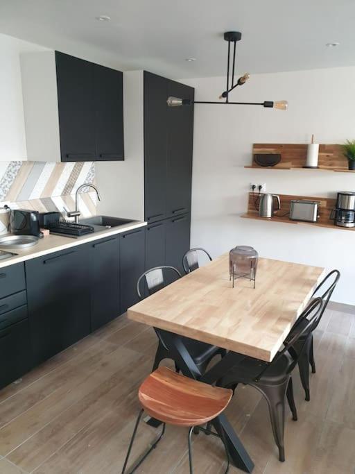 Maisonnette Individuelle Pour 4 Personnes 2 Chambres Terrasse - Design & Haute Qualite 布尔堡 外观 照片
