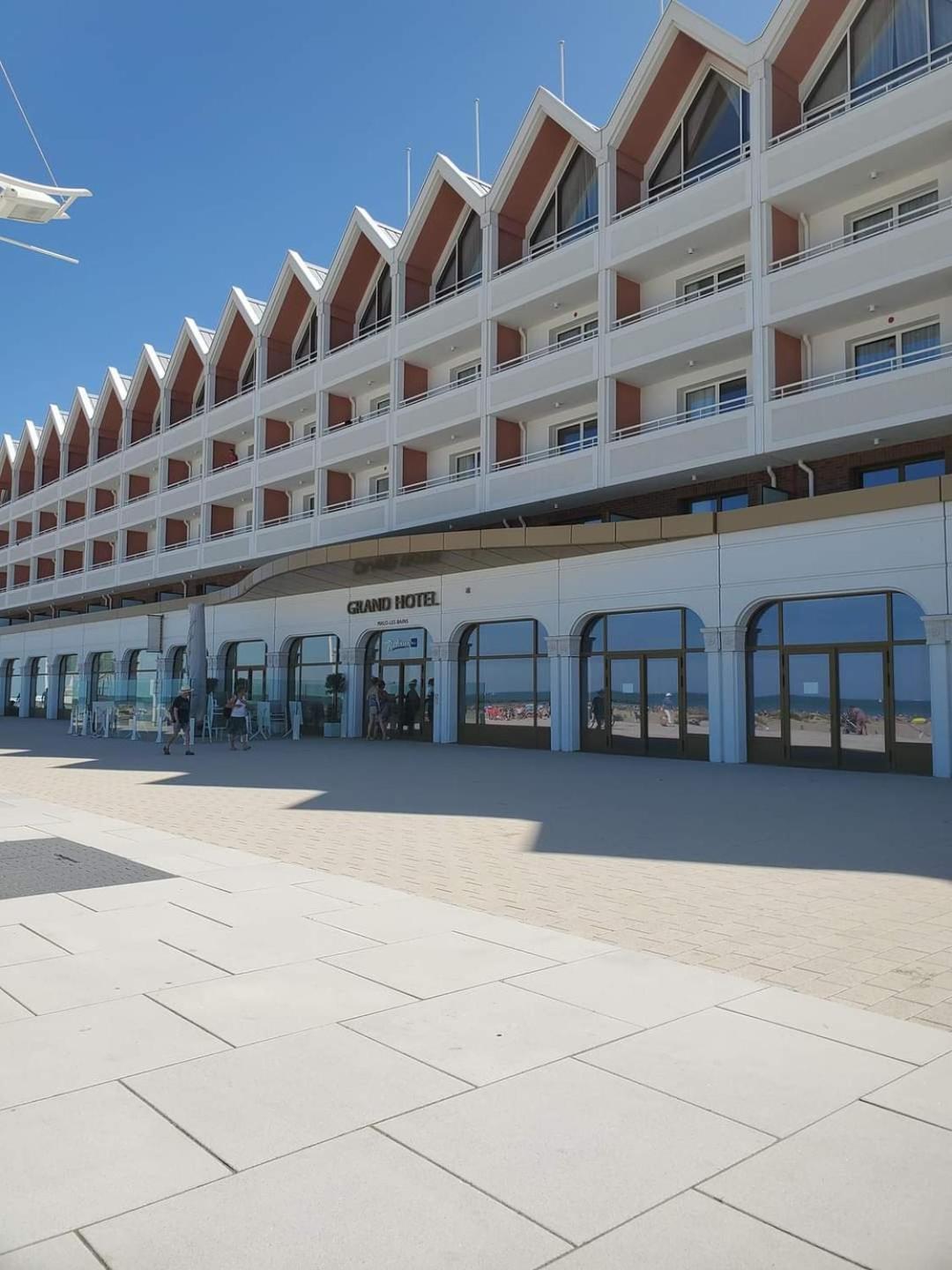 Maisonnette Individuelle Pour 4 Personnes 2 Chambres Terrasse - Design & Haute Qualite 布尔堡 外观 照片